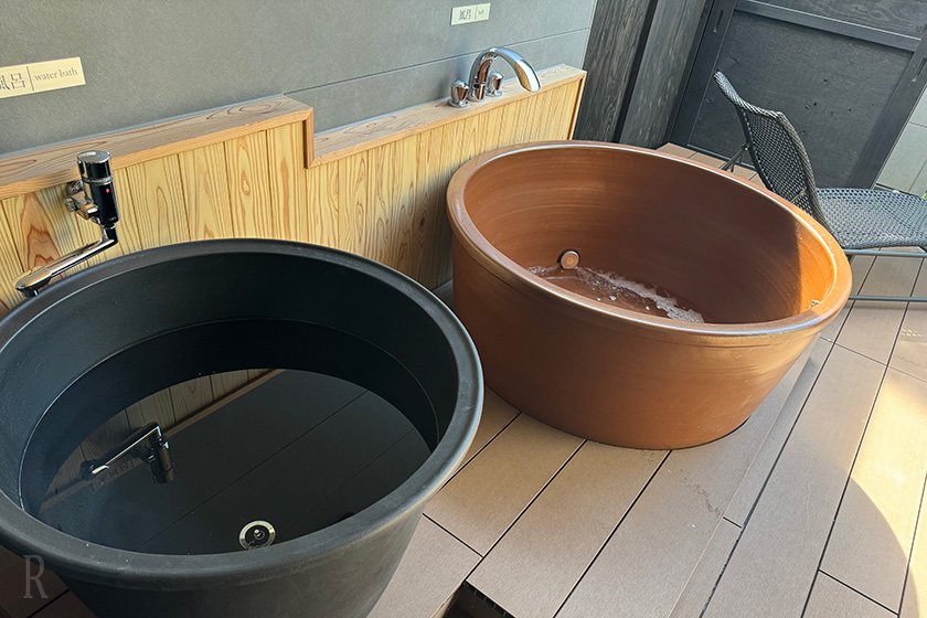 露天風呂と水風呂