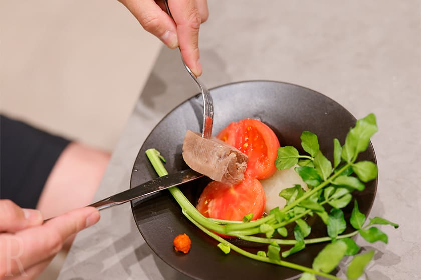 「牛タンと生ハムの出汁おでん」はぜひ食べて欲しい逸品です。