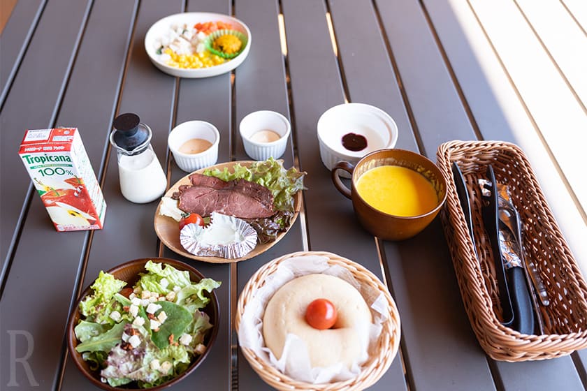 朝食は愛犬と一緒にお部屋食を堪能