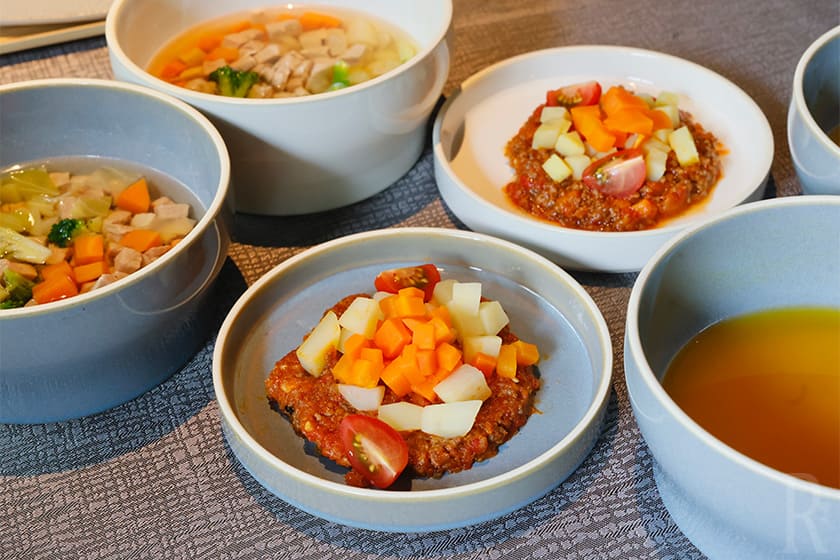 もちろんわんちゃん用朝食も注文可能！