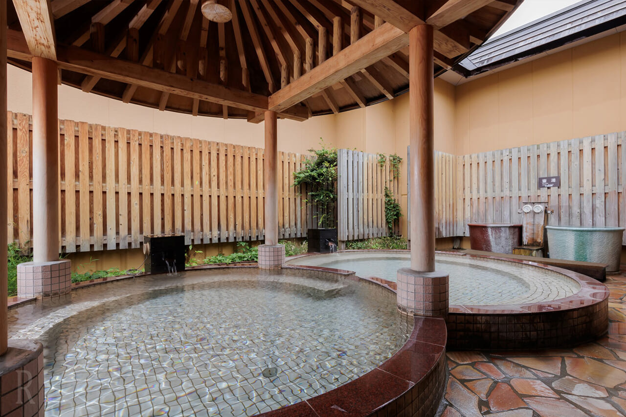 彩りと四季の湯