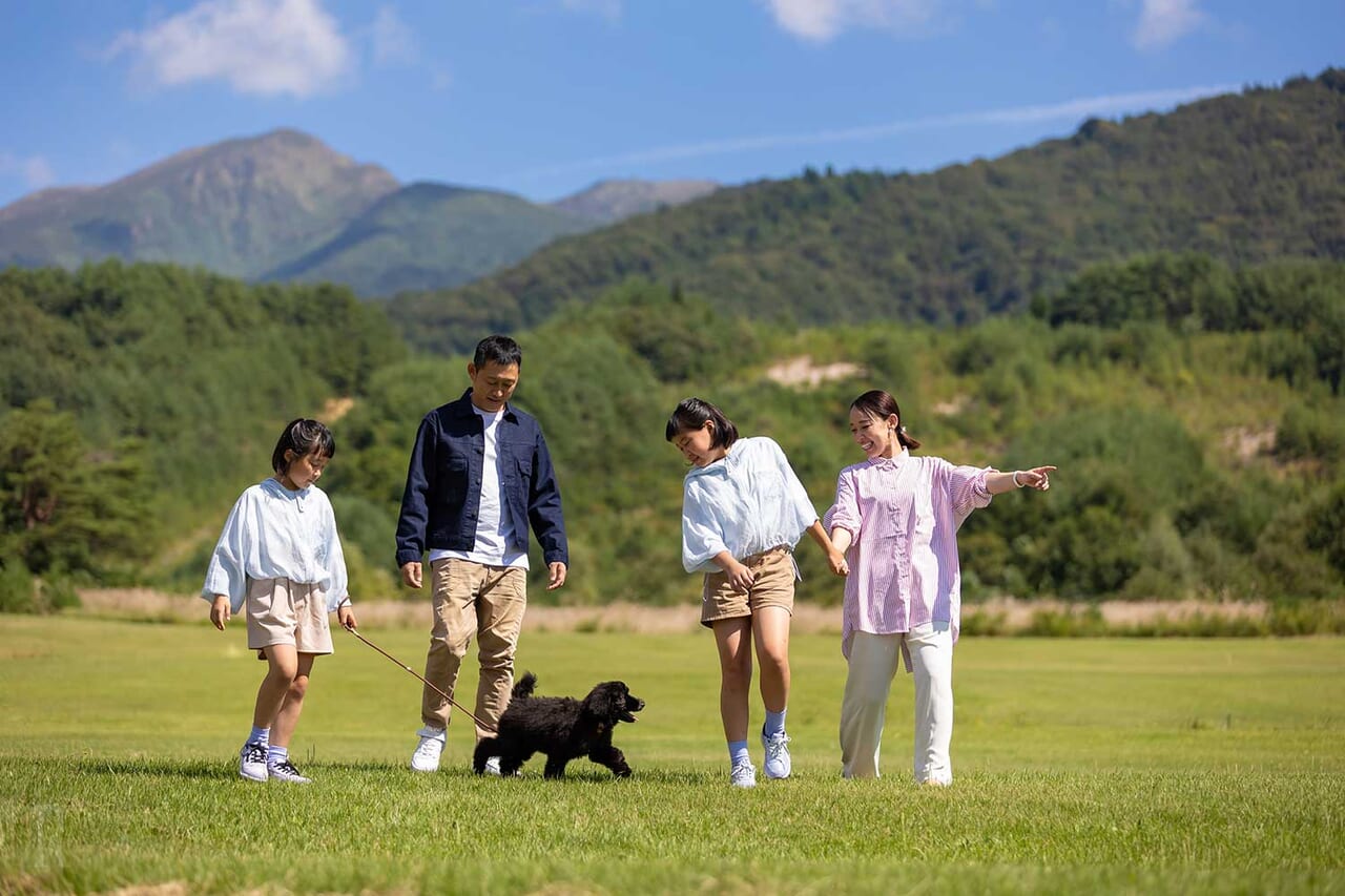 秋田駒ヶ岳を望む高原リゾート