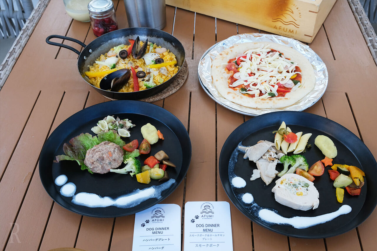 豪華すぎるBBQと、ワンコ用ディナーに感激！
