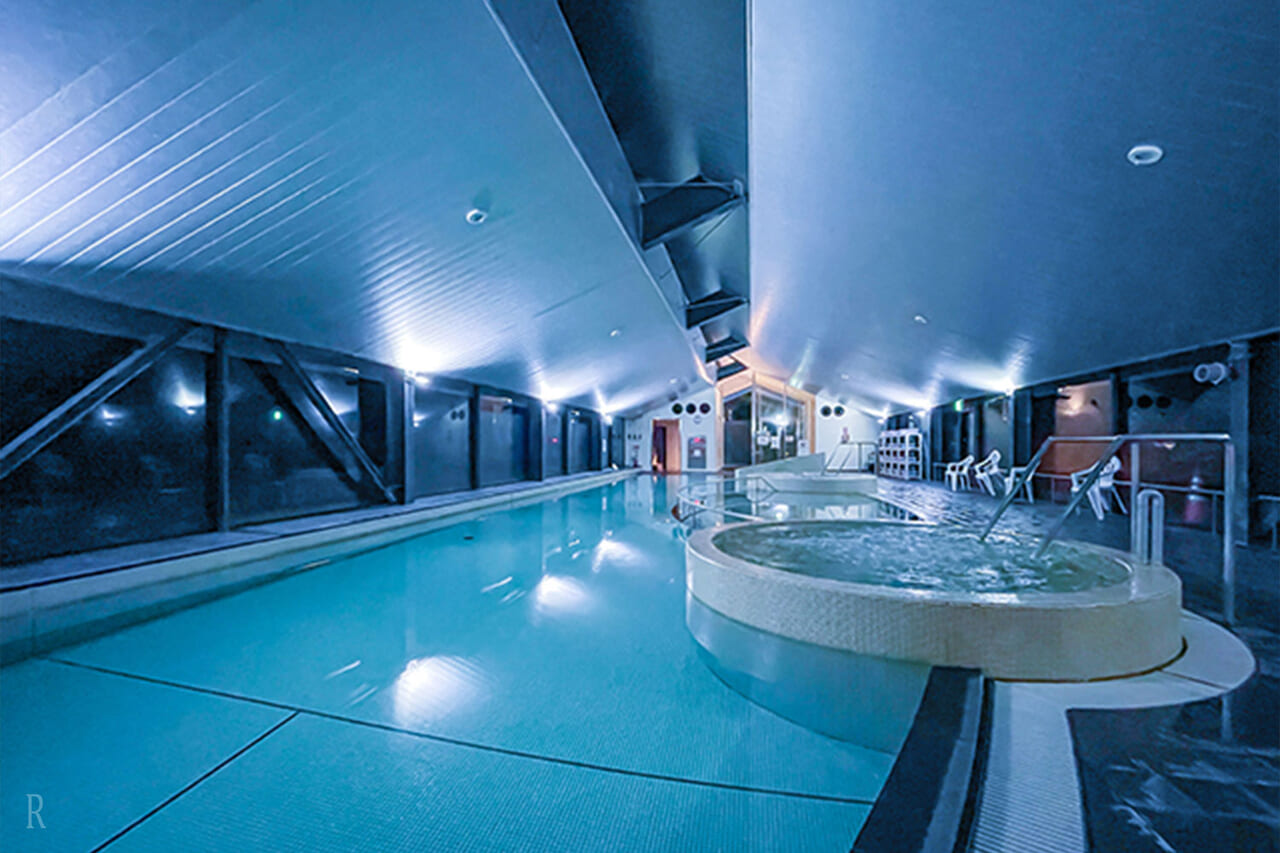 屋内プールや水着着用スパ施設「ガーデンスパ」