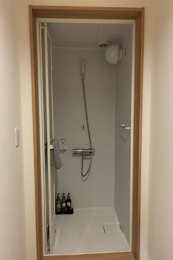 シャワーブース