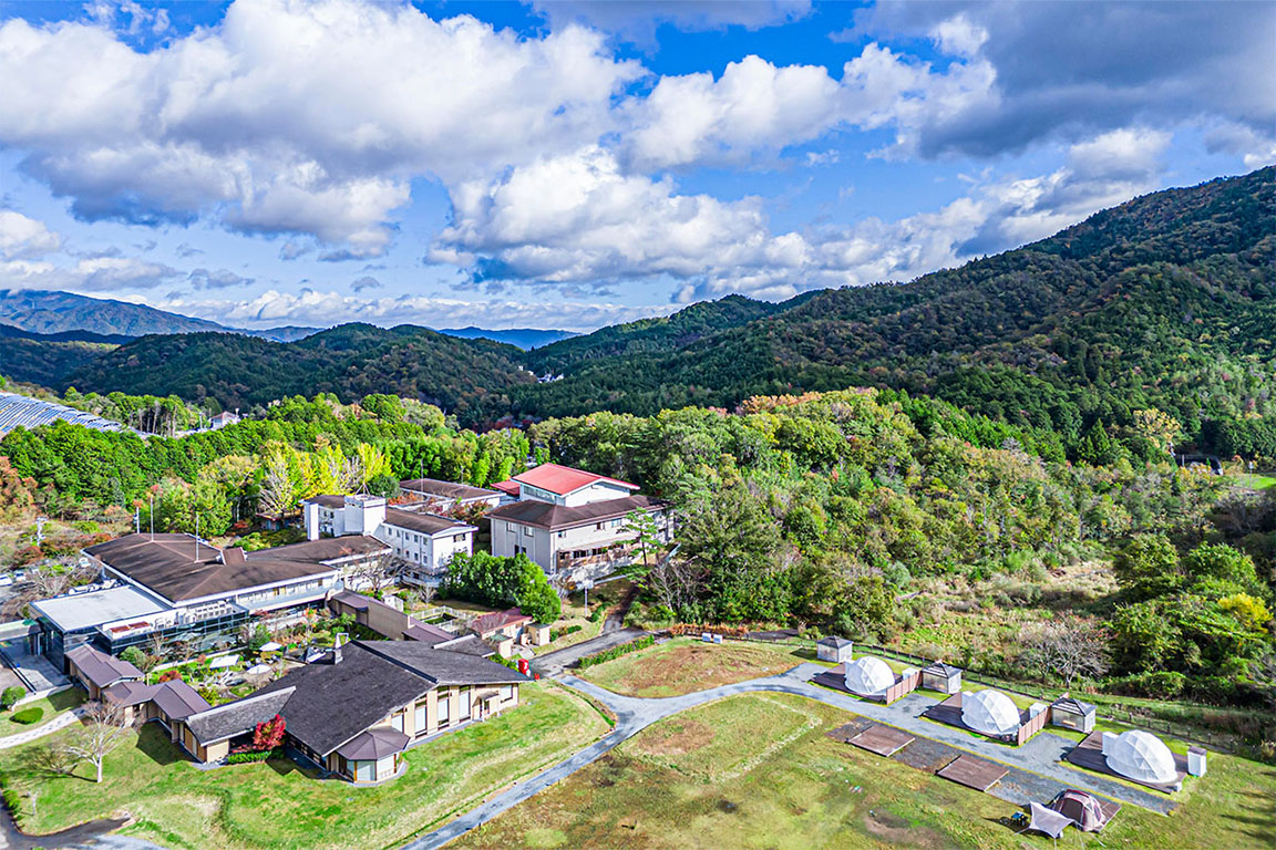 オールインクルーシブグランピング 湯の花温泉けぶりかわ